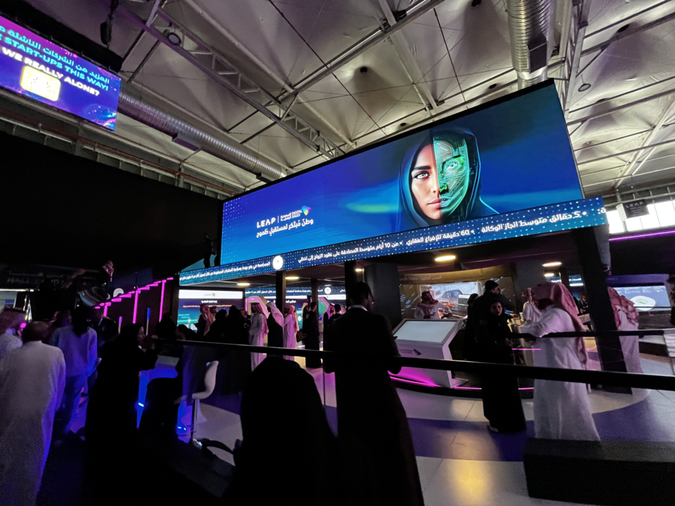 Booth design options and layout planning